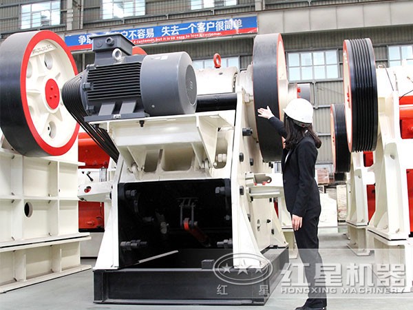 顎式破碎機細(xì)節(jié)展示